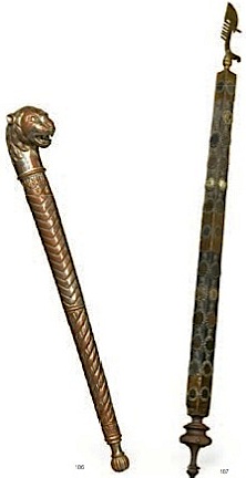 2 sceptres de gondoliers selon Drouot.jpg