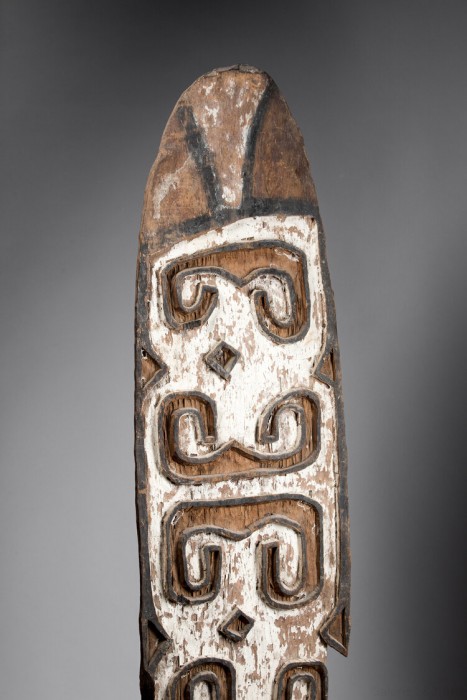 bouclier-asmat-shield-irian-jaya-indonesie-galerie-loiseau-zajega-art-tribal.jpg