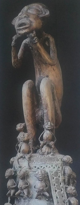 Gong à figurine d'homme Mont Fébé.jpg