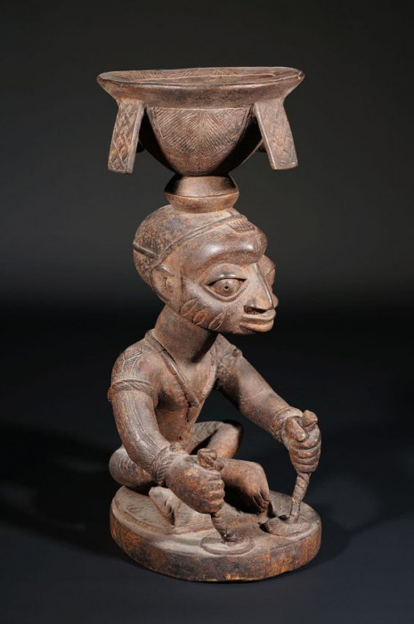 statue-africaine-yorouba-porteur-de-coupe-adjere-01-565x850.jpg