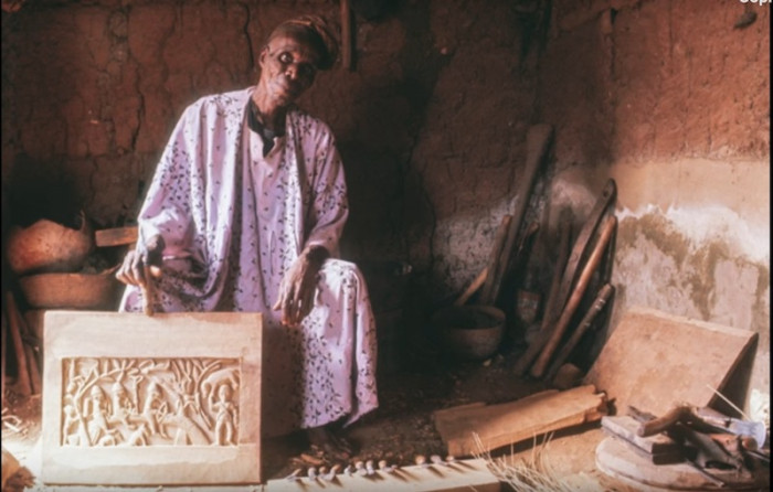 sculpteur Bamggoye. Odo-Owa. Nigéria.jpg