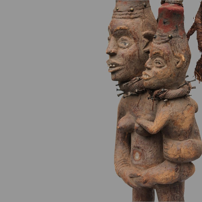 statuette-africaine-bakongo-nkisi-avec-son-enfant (1).jpg